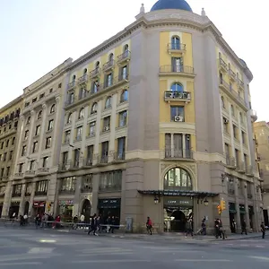بيت ضيافة بنسيون كازا بلانكا, برشلونة