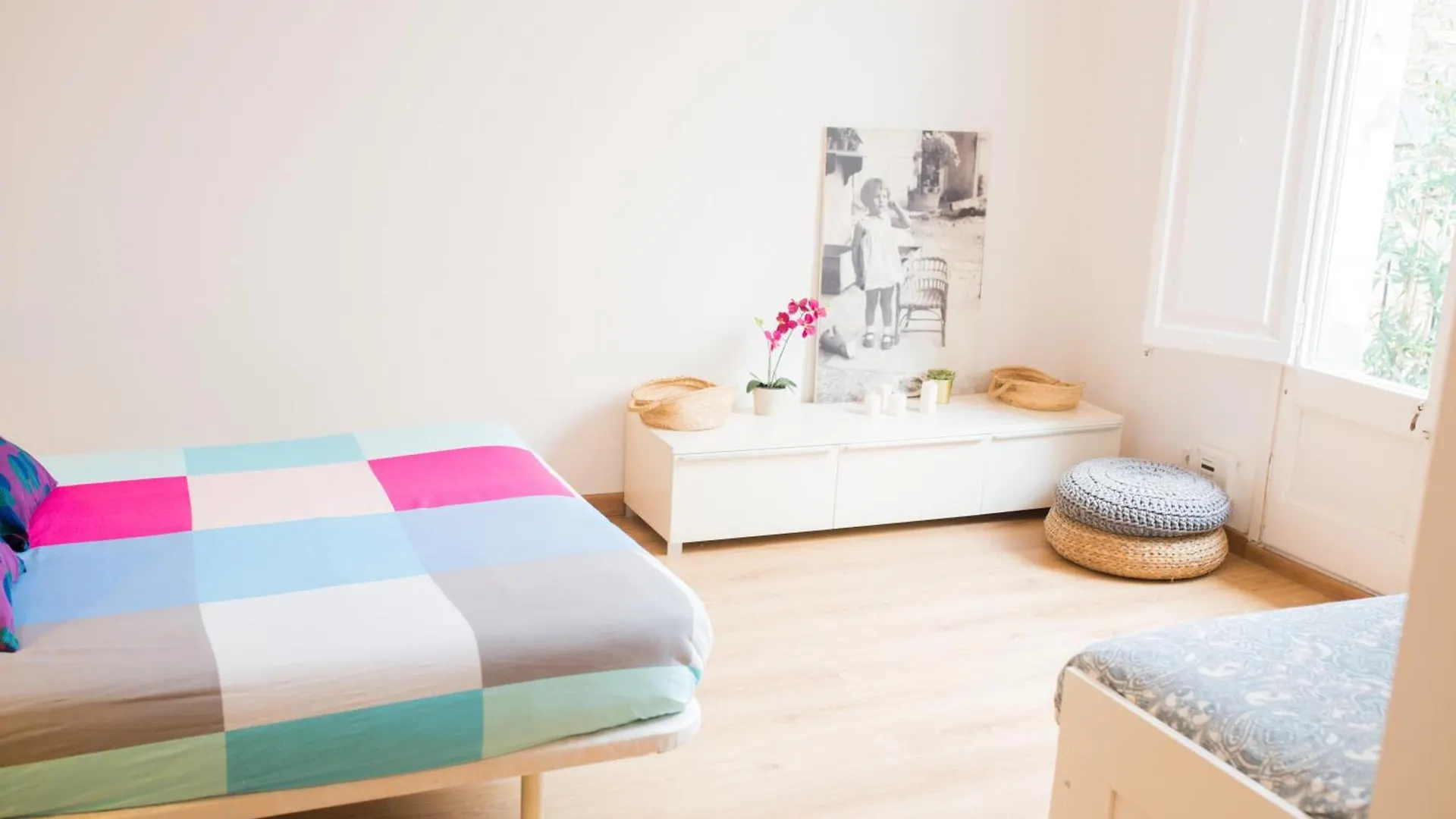Central Apartment In Sant Antoni Barcelona