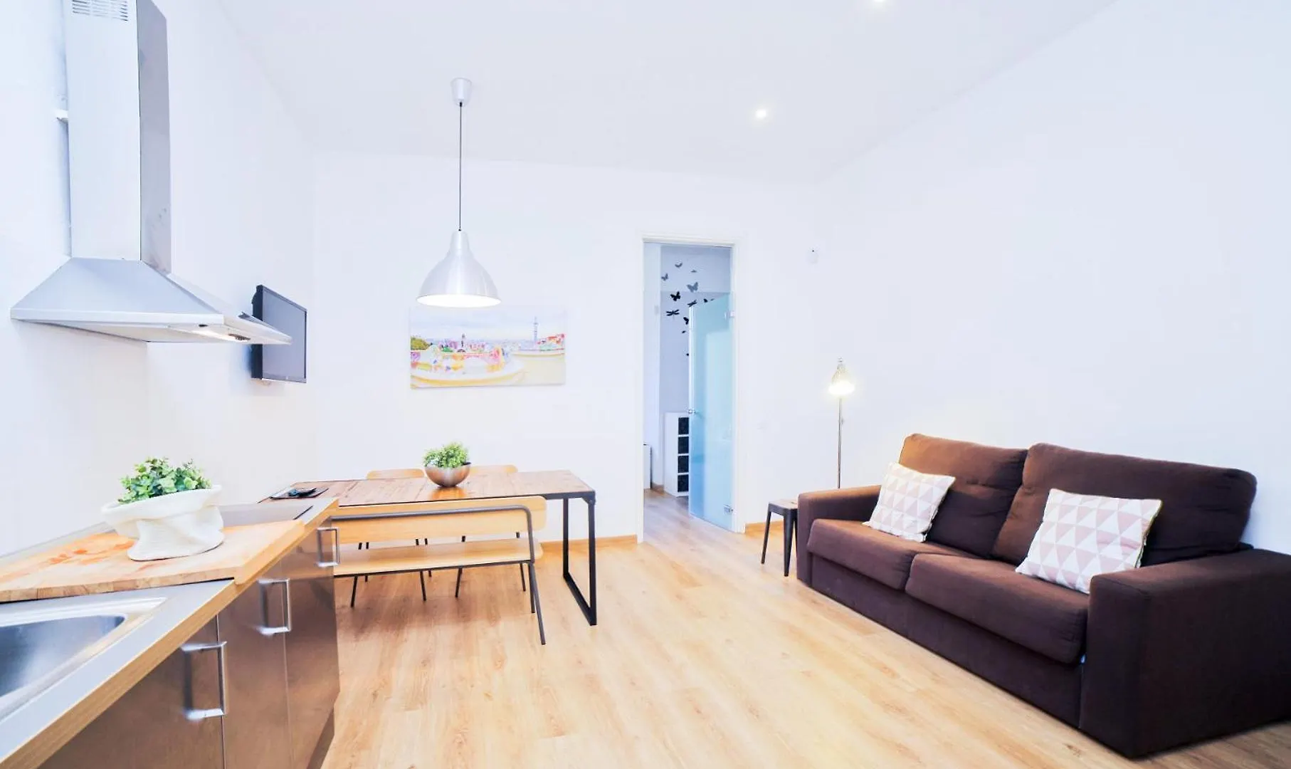 Central Apartment In Sant Antoni Barcelona